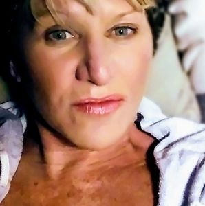 Meet your Posher, Alicia